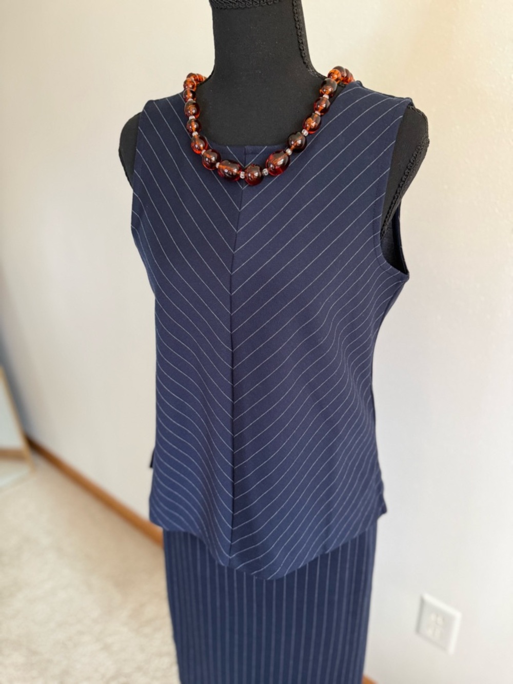 Banana Republic Pinstripe Skirt Suit Set Navy Sleeveless Top Pencil Skirt 6 S
